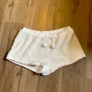 La vie en rose, white fleece pyjama shorts. Extra large